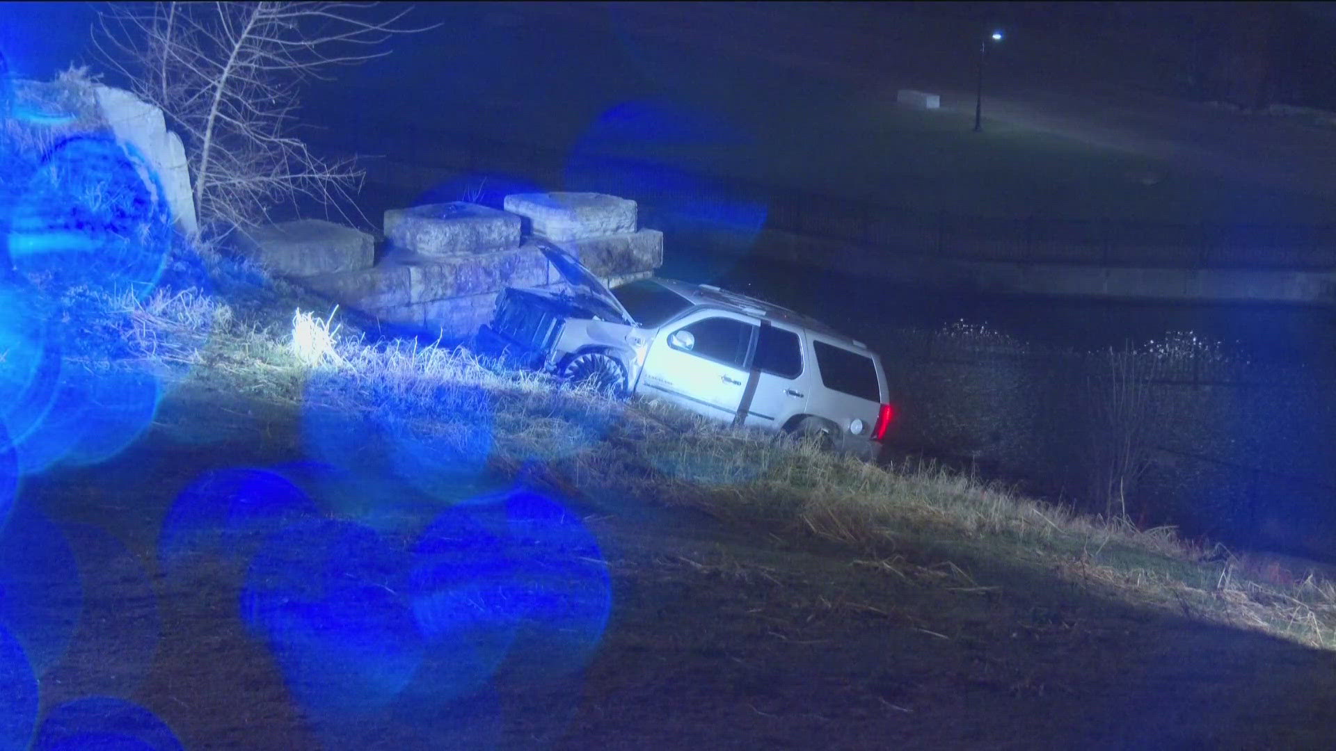 Minneapolis police fish car from mississippi river after crash kare11