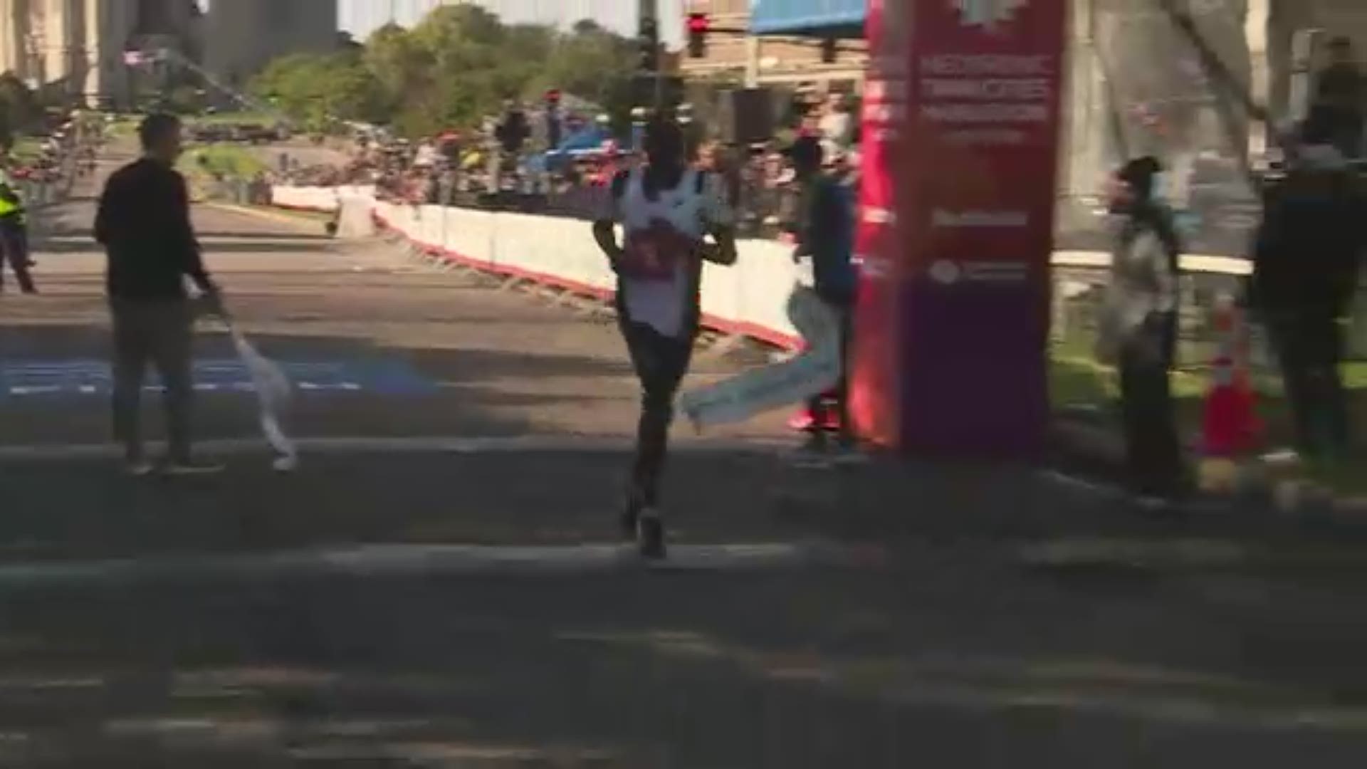 Dominic Ondoro of Kenya wins Twin Cities Marathon for fourth time.