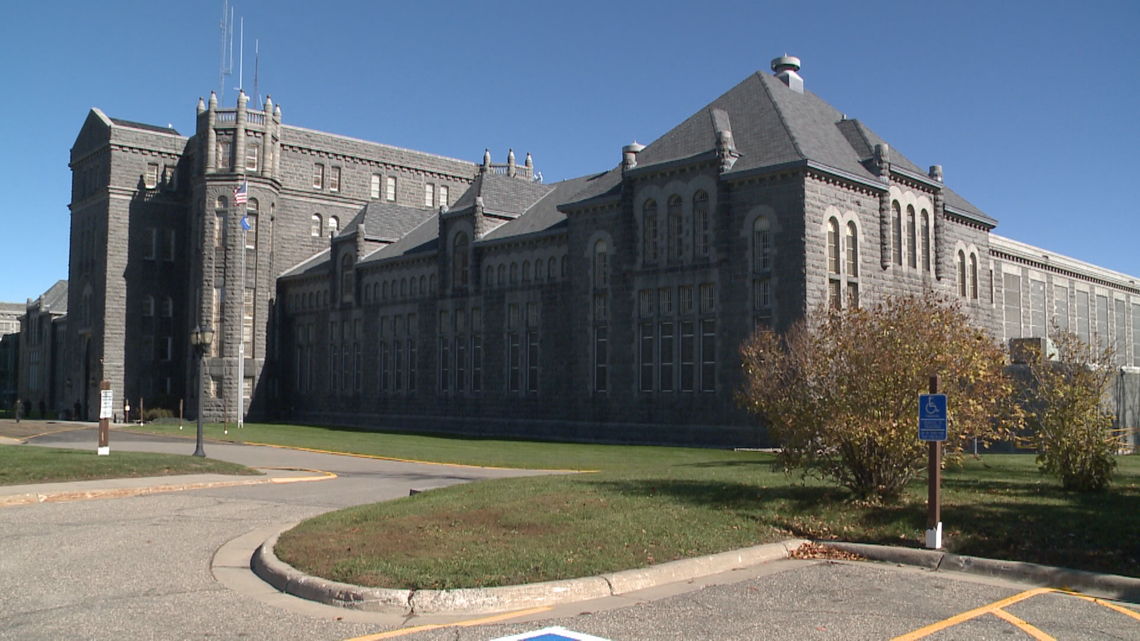 52 Confirmed Covid 19 Cases At St Cloud Prison Puts Strain On Corrections Department Kare11 Com
