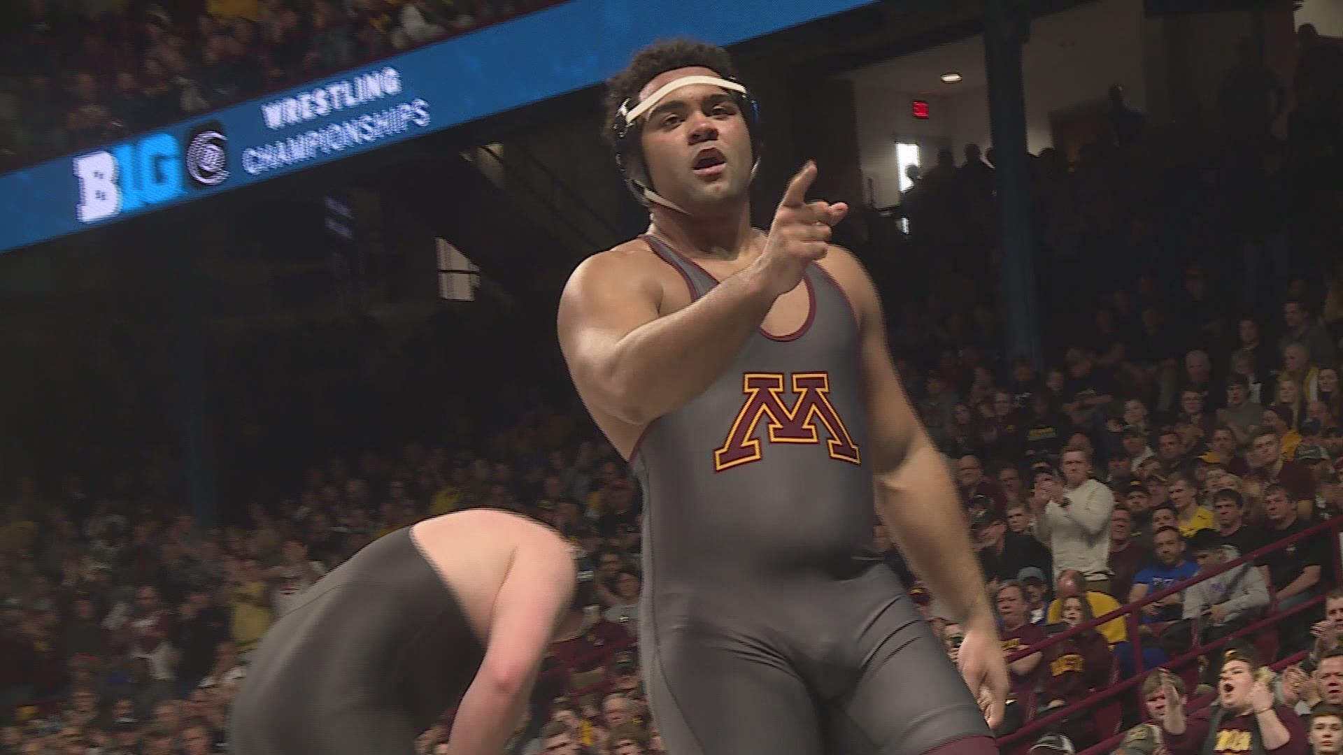 The Gopher junior is off to a 4-0 start and has hopes of wrestling for Team USA at the Olympics this summer.