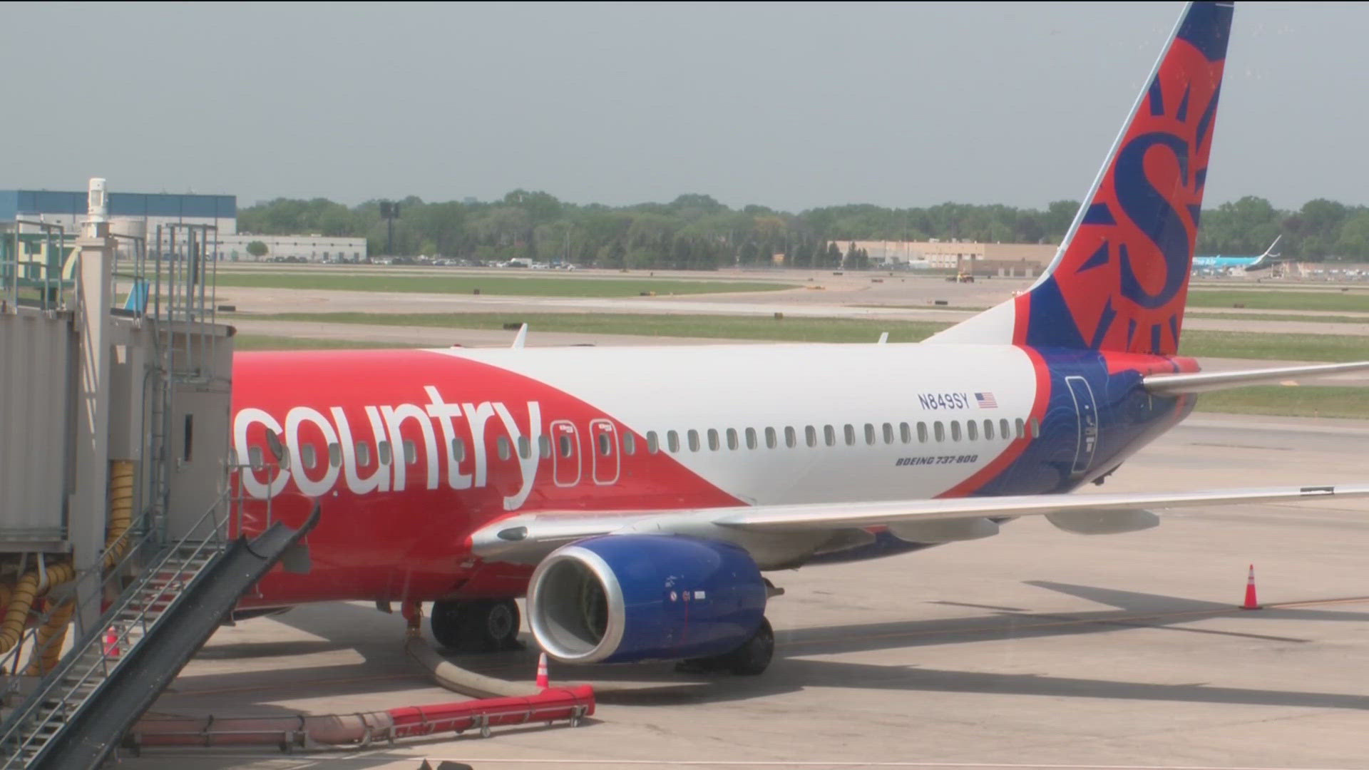 Union representatives for Teamsters Local 120 said Sun Country's 600 flight attendants haven't had a wage adjustment since 2016.