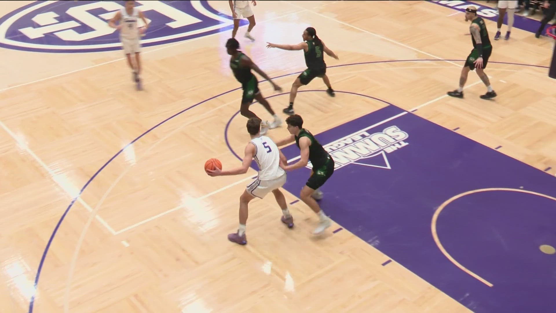 Bjorklund shot 4 of 10 from the field and 4 for 5 from the line for the Tommies (12-5).