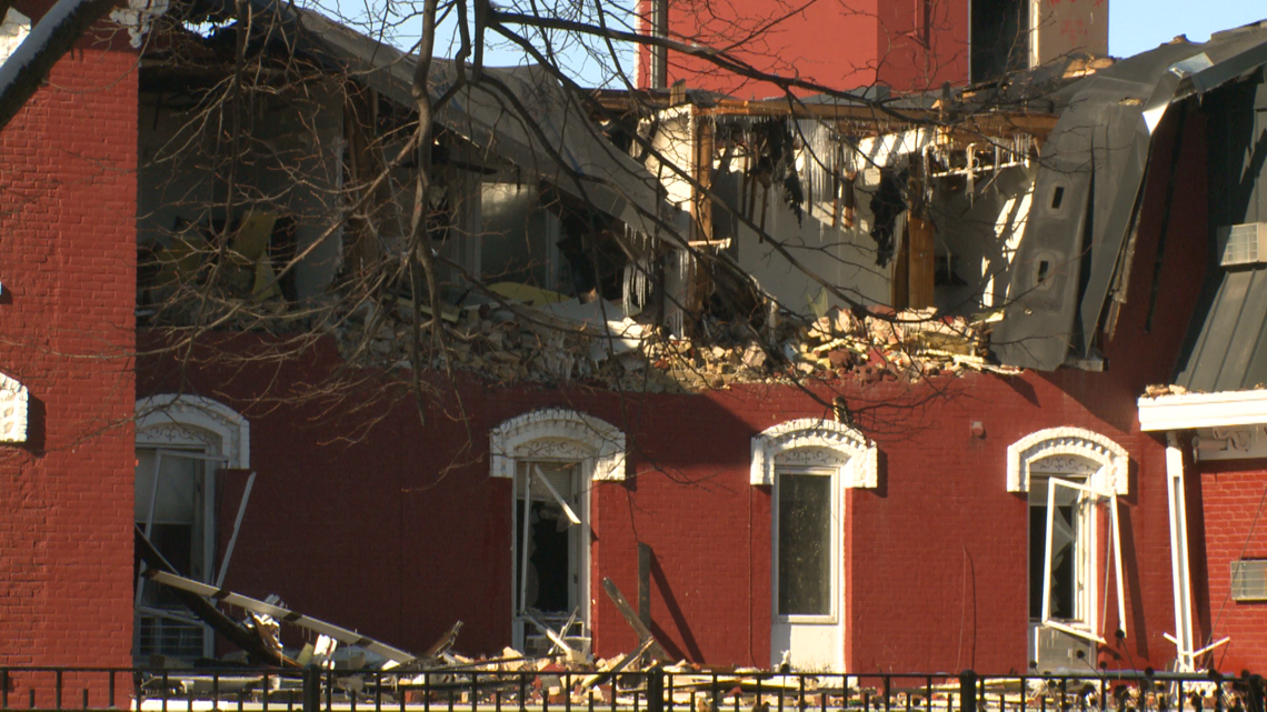 Crews battle fire at historic Archer House River Inn