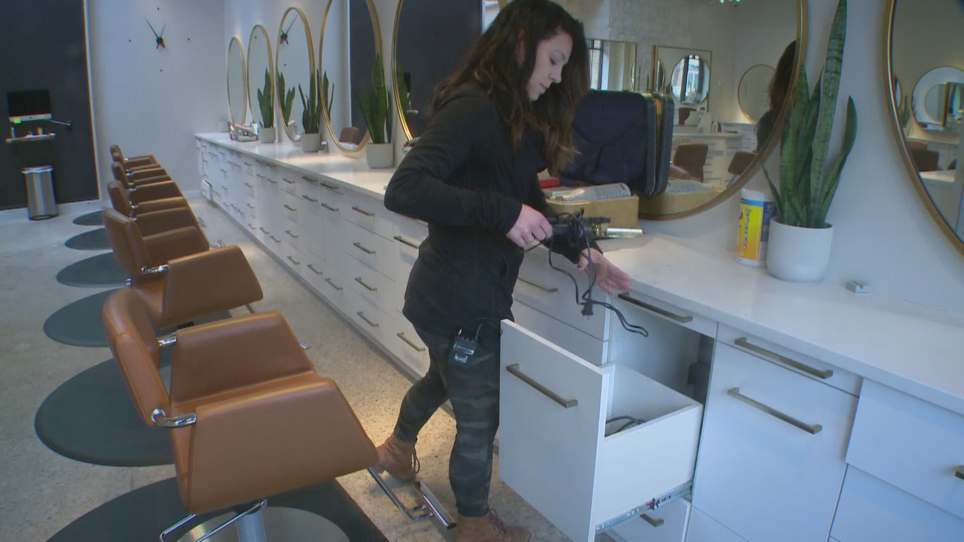 State Board Says Hair And Nail Salons Spas Included In Mandate Kare11 Com