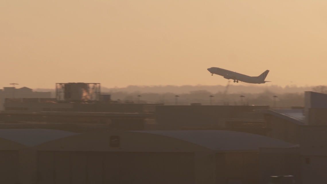 KARE 11 Investigates : Rapid removals – tracking the ICE flight pipeline at MSP