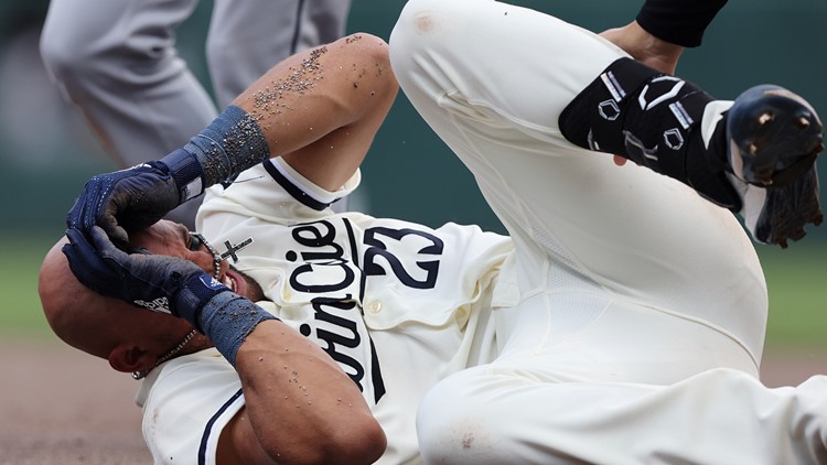 Twins get good news on Royce Lewis after scary somersault, face-first landing