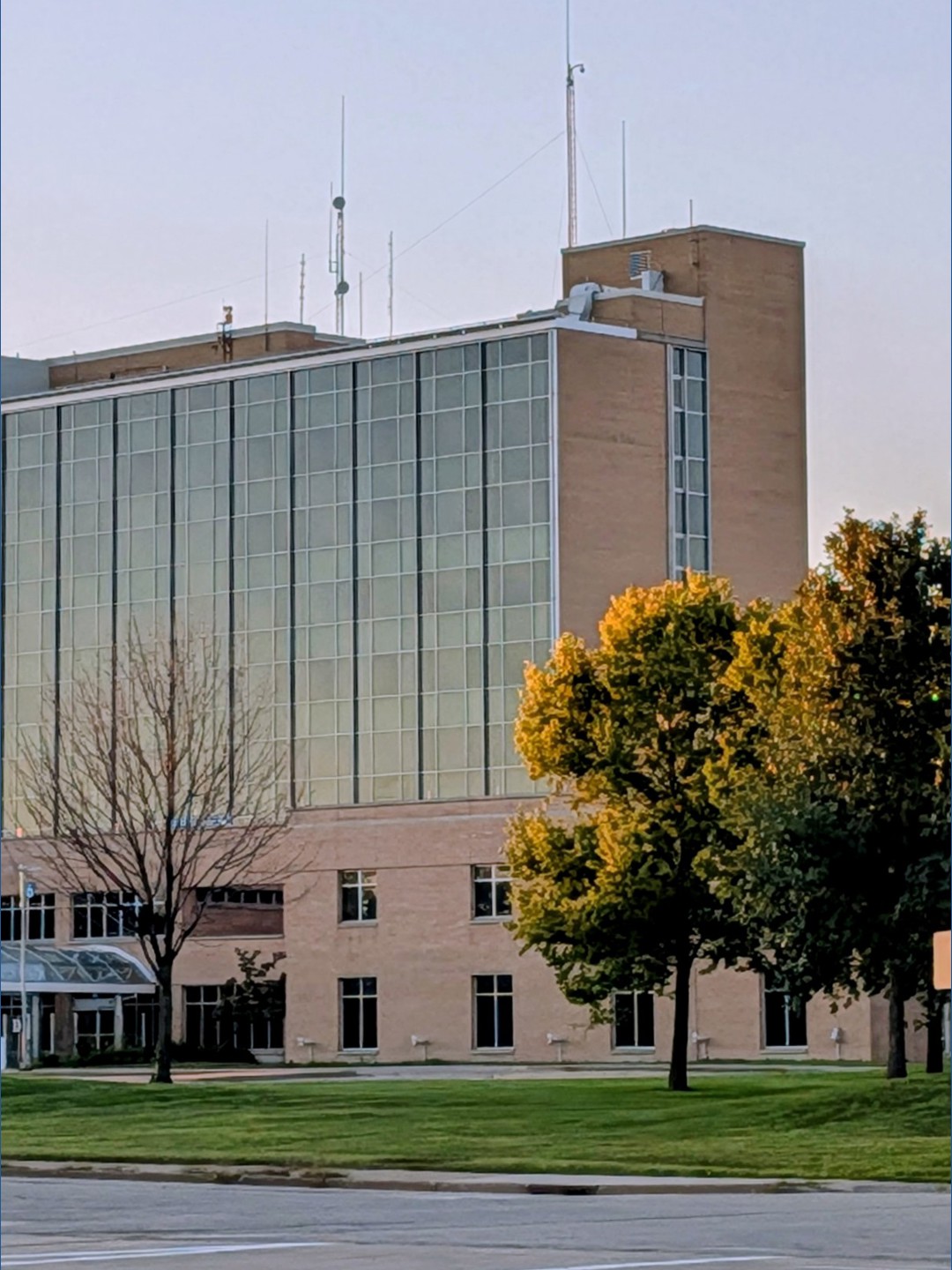 Former HSHS Sacred Heart Hospital building in Eau Claire sold | kare11.com