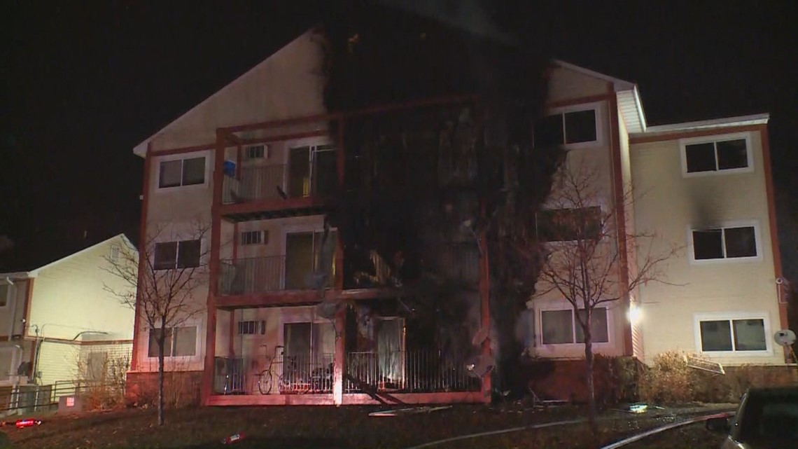 Minneapolis fire crews fight three-story apartment blaze - Vimarsana News