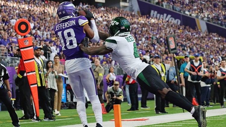 Vikings hang on, again, for 27-22 victory over White, Jets
