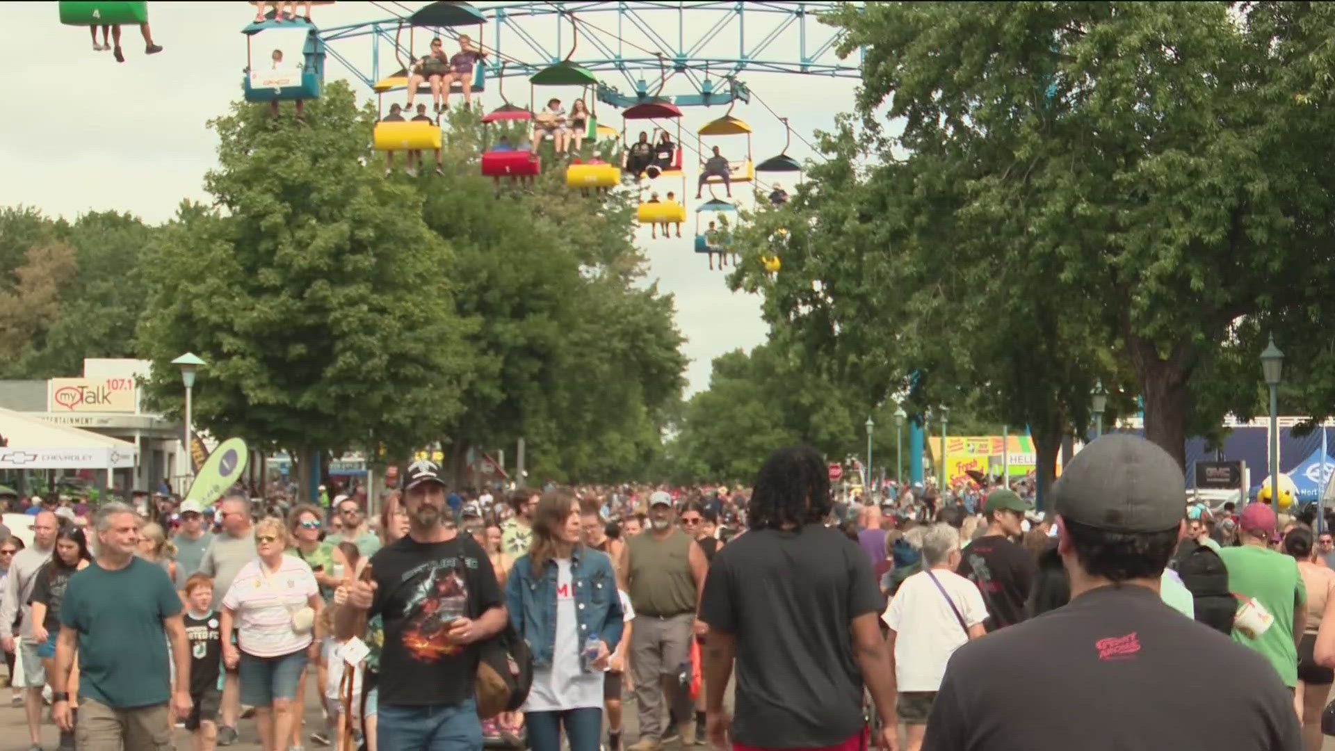 Minnesota State Fair organizers will be offering free park-and-ride services and are expanding the number of express bus routes to the fair.