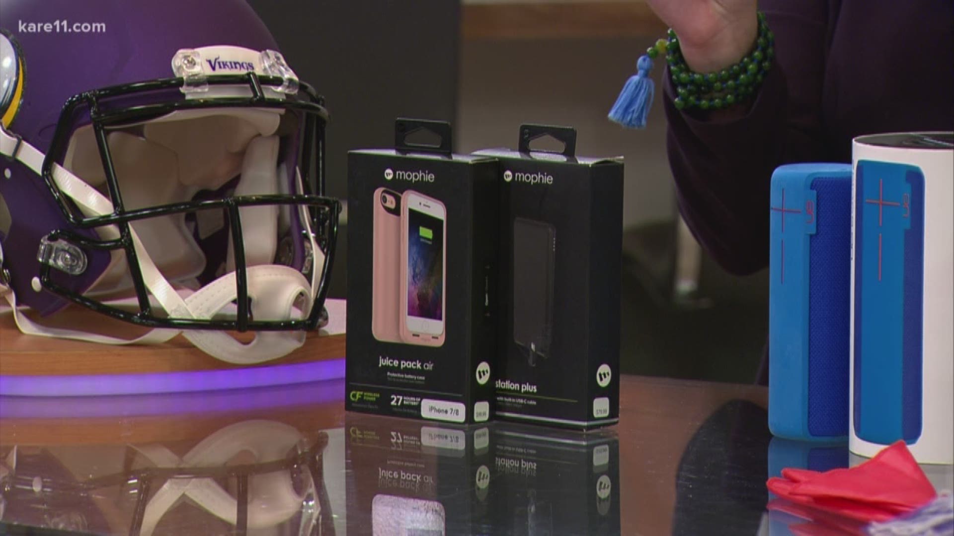 This football season, Vikings fans have a way of staying in touch before, during and after home games. A tech expert from Verizon Wireless joined KARE 11 for a high-tech show and tell. https://kare11.tv/2MEj1o5