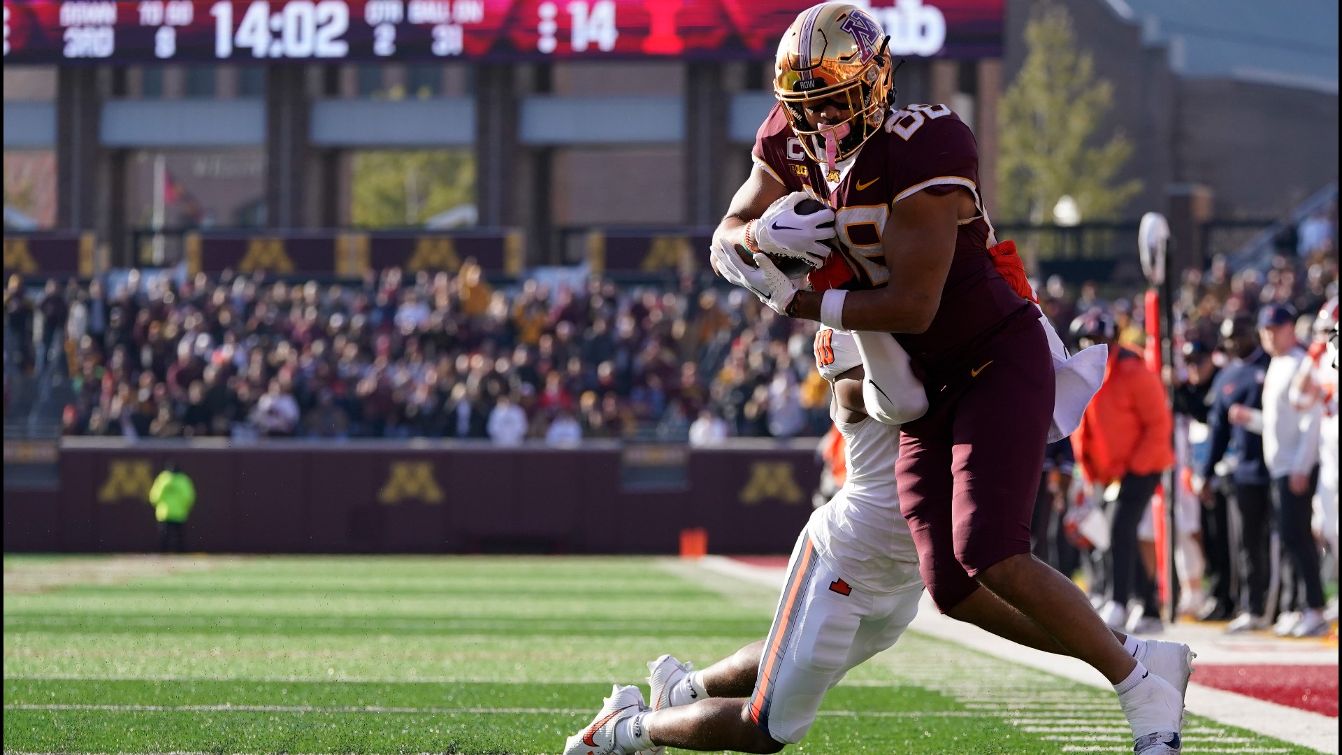 Illinois stuns Minnesota 27-26 on TD pass by Paddock in final minute ...