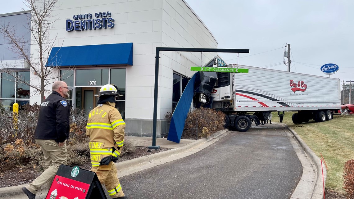 3 injured after semi crashes into dentist's office