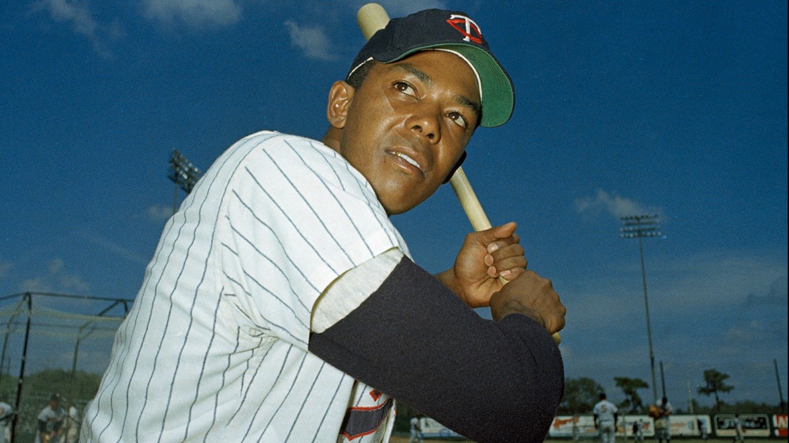 Tony Oliva visits Baseball Hall of Fame