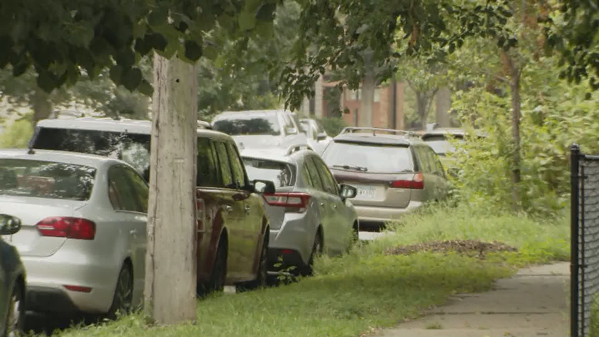 Multiple vehicle windows smashed overnight near Boom Island Park
