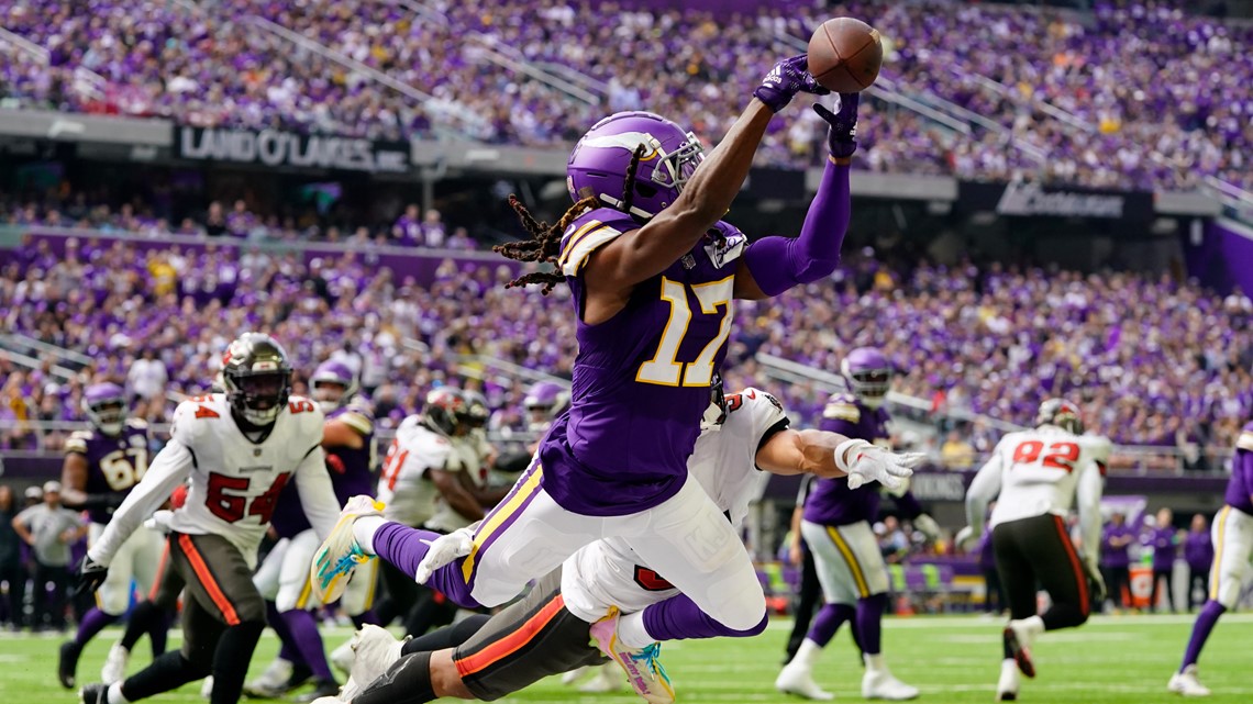 Vikings' Jefferson says he's unconcerned by contract extension