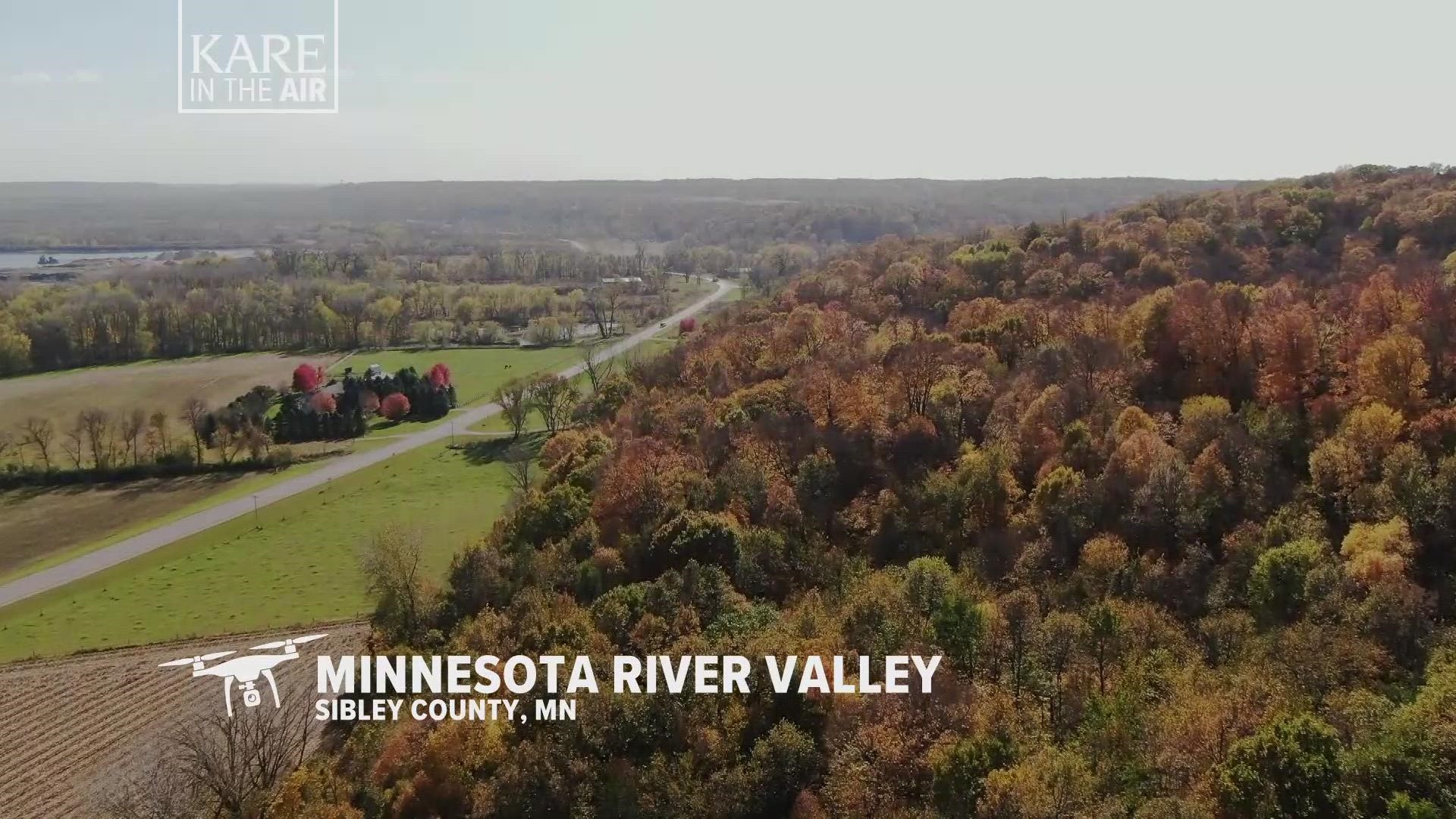 As Minnesota moves deeper into fall, the seasonal colors peak and then fade. Our drone flew over the Minnesota River Valley between Belle Plaine and Le Seuer.
