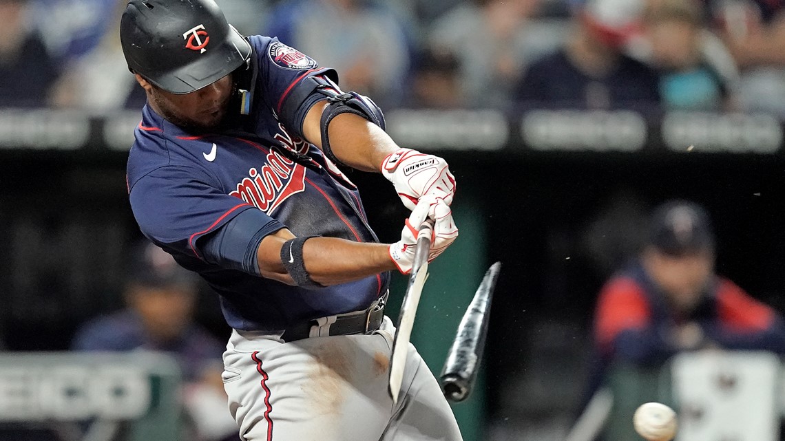 Twins catcher Gary Sanchez awards scholarships