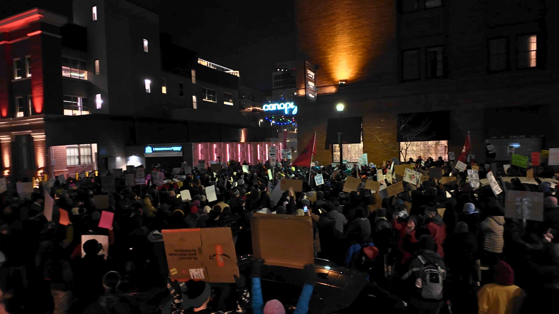 Hundreds protesting outside downtown Minneapolis hotel where ICE agents ...