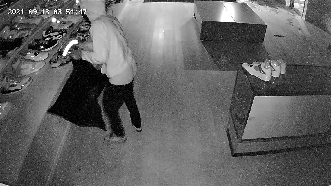 Business owner closes shop after 5th burglary in 6 months - Vimarsana News