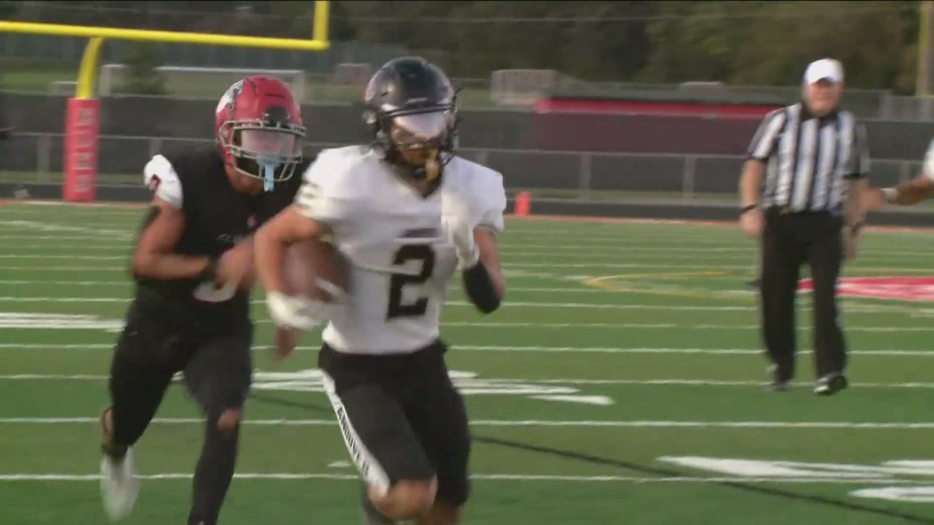 Keep up with the highlights from Friday's high school football matchup!