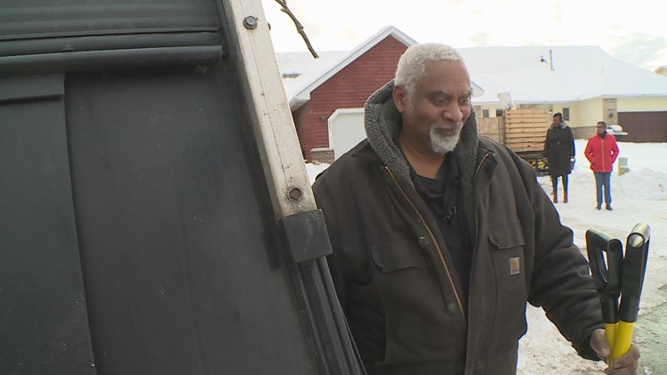 Man looking to find his stolen snow plow truck
