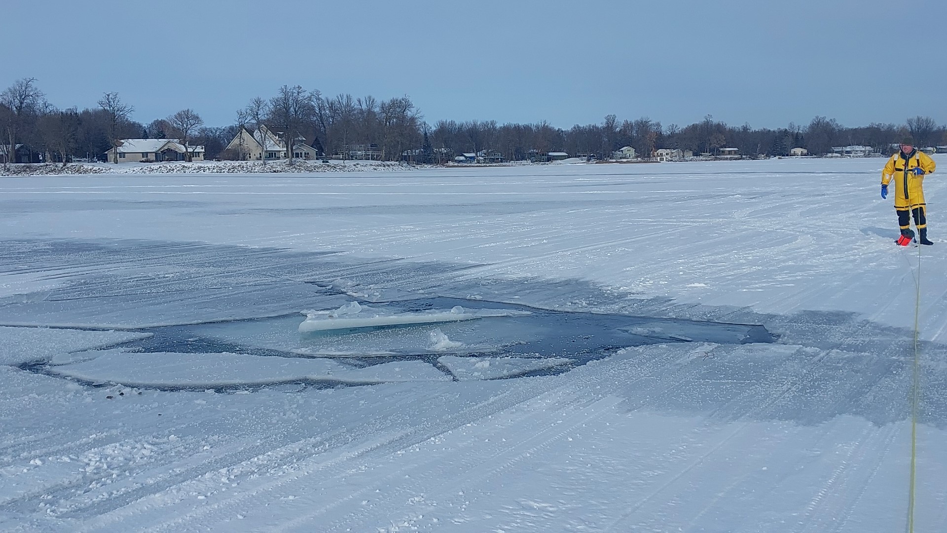 One dead after truck falls through ice on Mille Lacs Lake | kare11.com