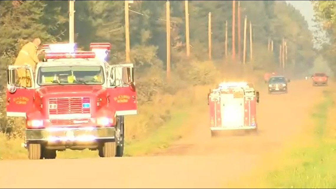 Crews return to fight wildfire near Barnum in Carlton County