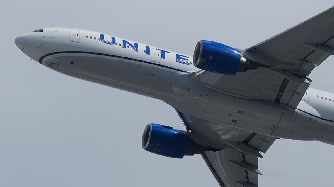 United flight to Minneapolis diverted due to "unruly passenger"