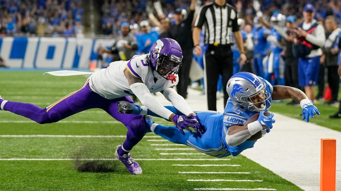 Highlight] Week 13, 2021: Jared Goff leads the 0-10-1 Lions on a 75-yard  game-winning touchdown drive vs. the Vikings to give them their first win  in the Dan Campbell era : r/nfl