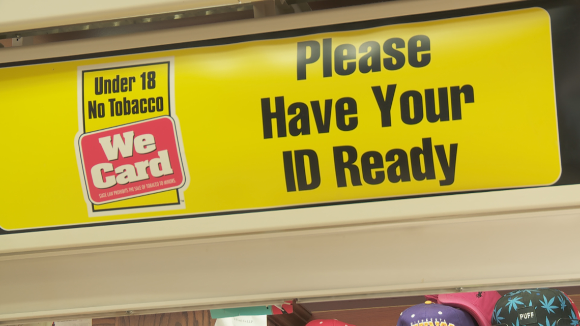 FDA raises federal minimum age to buy tobacco to 21