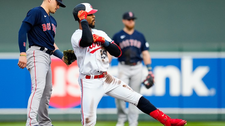 Twins squander two-run lead in bizarre 10th inning, lose to Red Sox, News