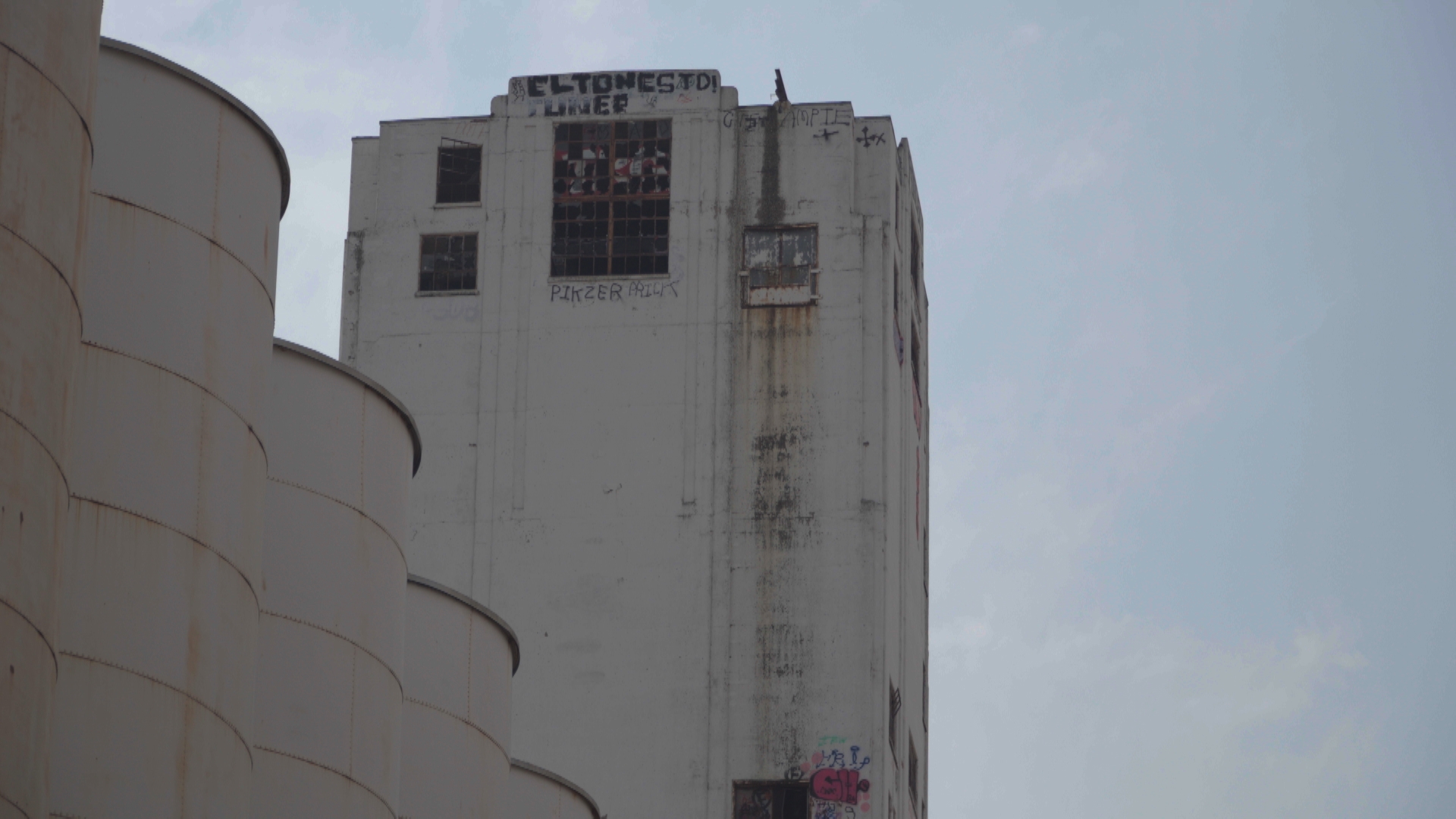 Teen's 20-story grain elevator fall revives concerns about Minneapolis 'urban exploring' trend