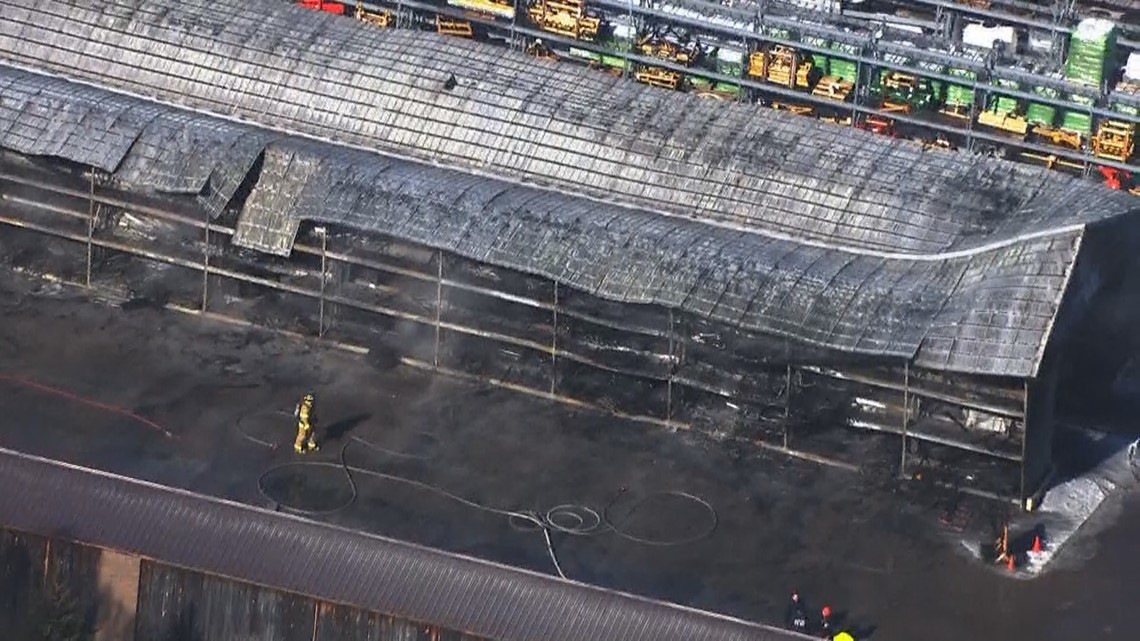 Firefighters respond to fire at Fleet Farm store in Blaine