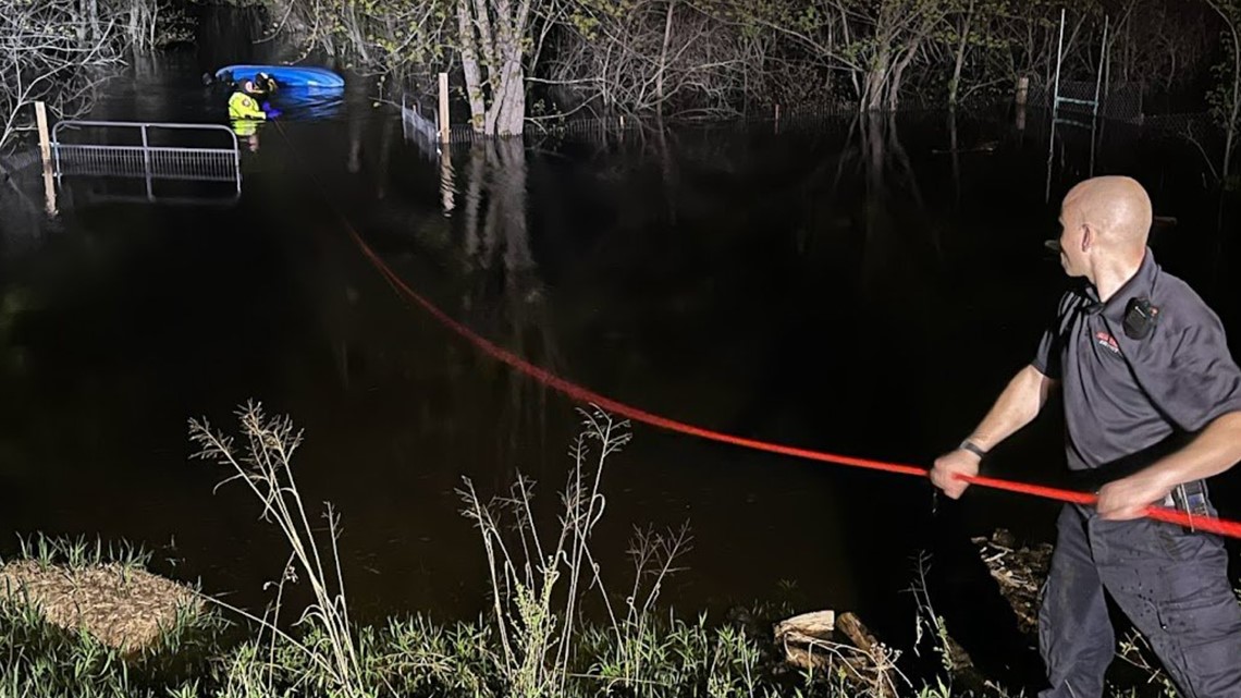 Kayaker rescued from drowning in Rum River - Vimarsana News