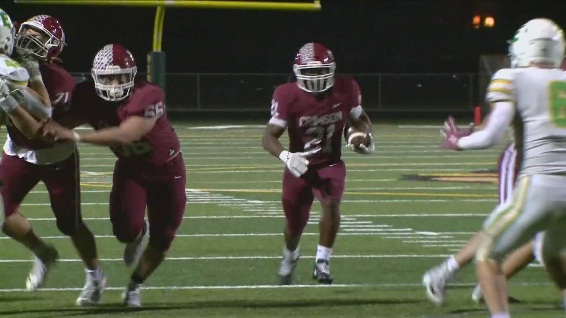 Keep up with the highlights from Friday's high school football matchup!
