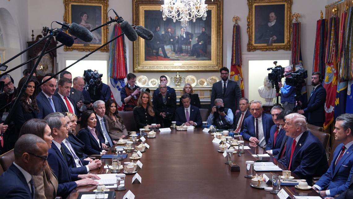 Trump hosts Cabinet meeting as Democrats threaten partial government shutdown over ICE operations