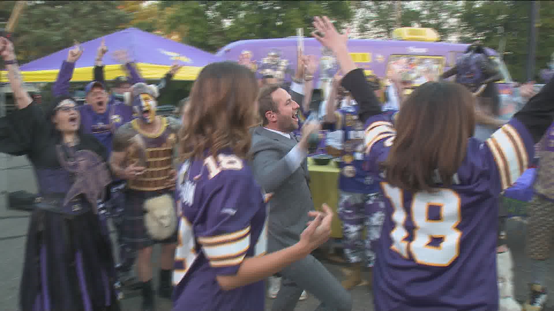 What a way to end the week, with a #Sunrisers OVER-THE-TOP tailgate bash to celebrate the kickoff of a new Vikings season!!!