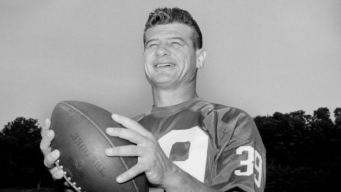 Hall of Fame 49ers RB Hugh McElhenny dies at 93