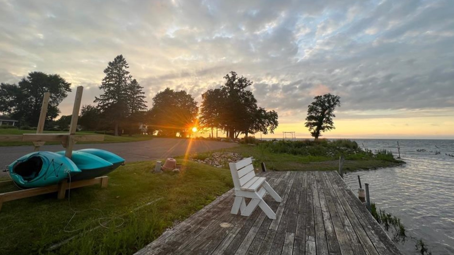 Lake Mille Lacs mainstay Izaty's Resort up for sale | kare11.com