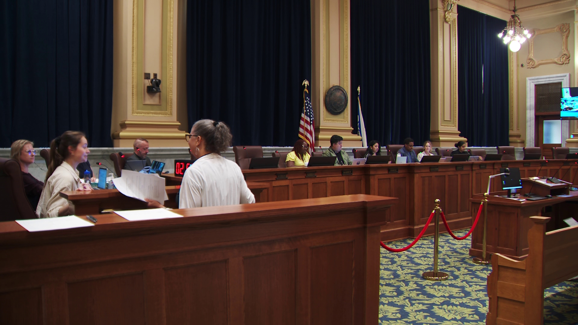 Minneapolis committee approves dress code ordinance