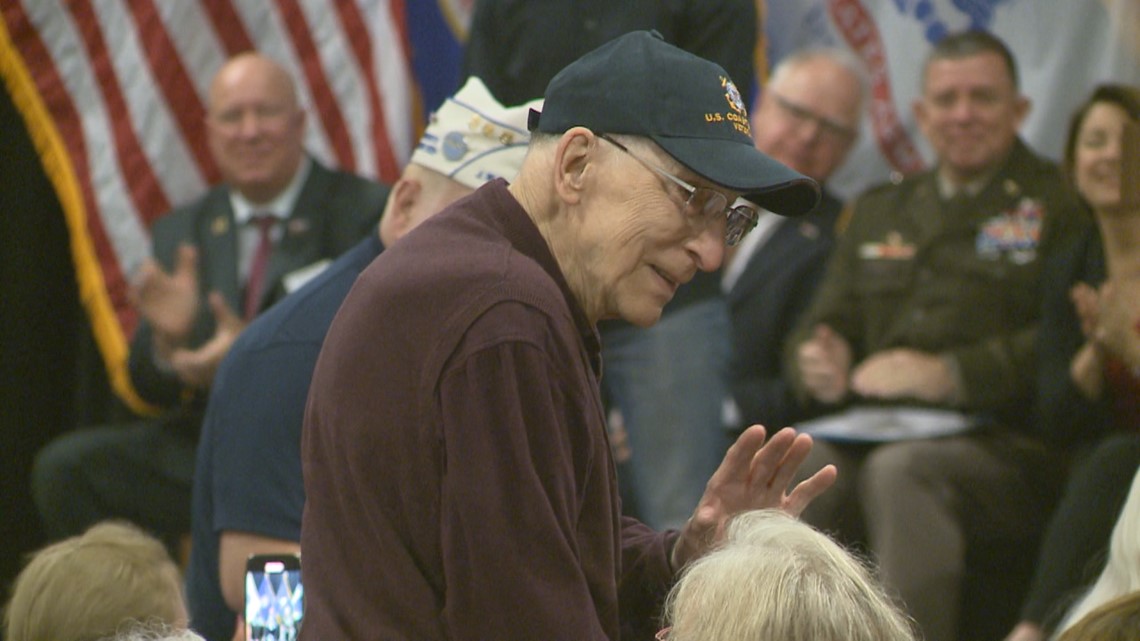 Veterans celebrate holiday in person again - Vimarsana News
