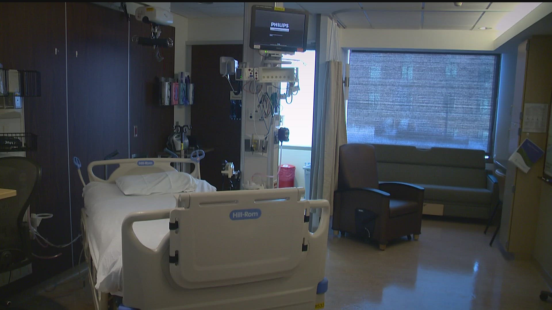 A new report from the Minnesota Nurses Association says 2,400 nurses in the state left bedside positions over the last year.
