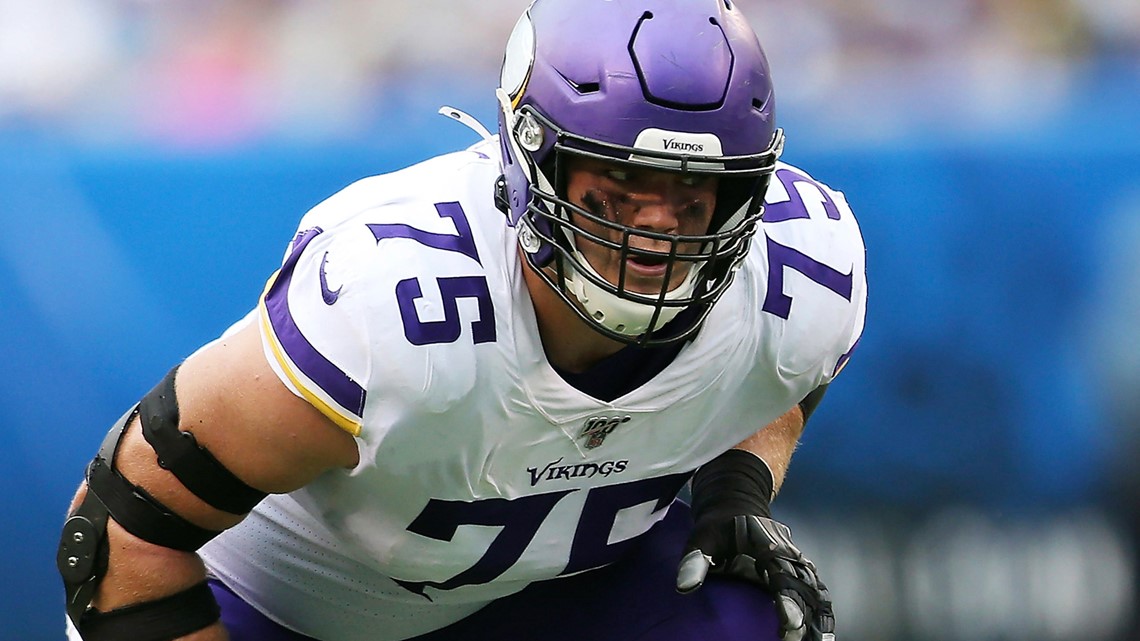 Vikings extend contact of right tackle Brian O'Neill