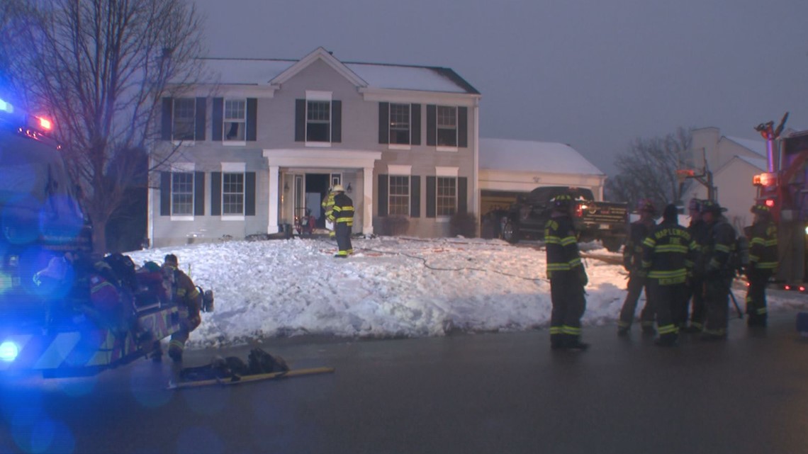 2 dogs die in smoky Maplewood house fire
