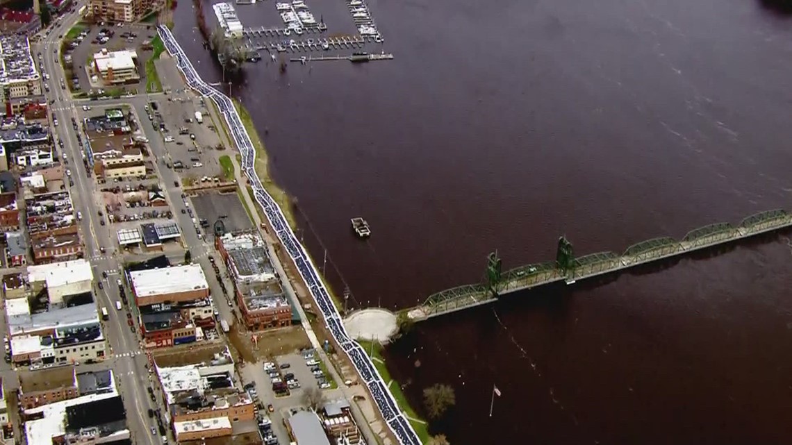 Stillwater St. Croix River nears flood stage