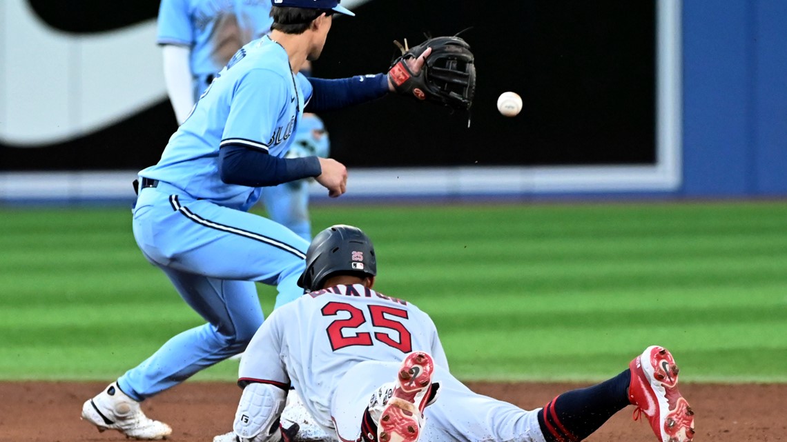 Unvaccinated Twins players to miss series with Jays in Canada