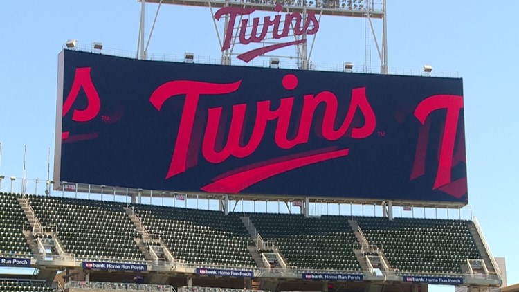 Minnesota Twins' Target Field getting bigger video board