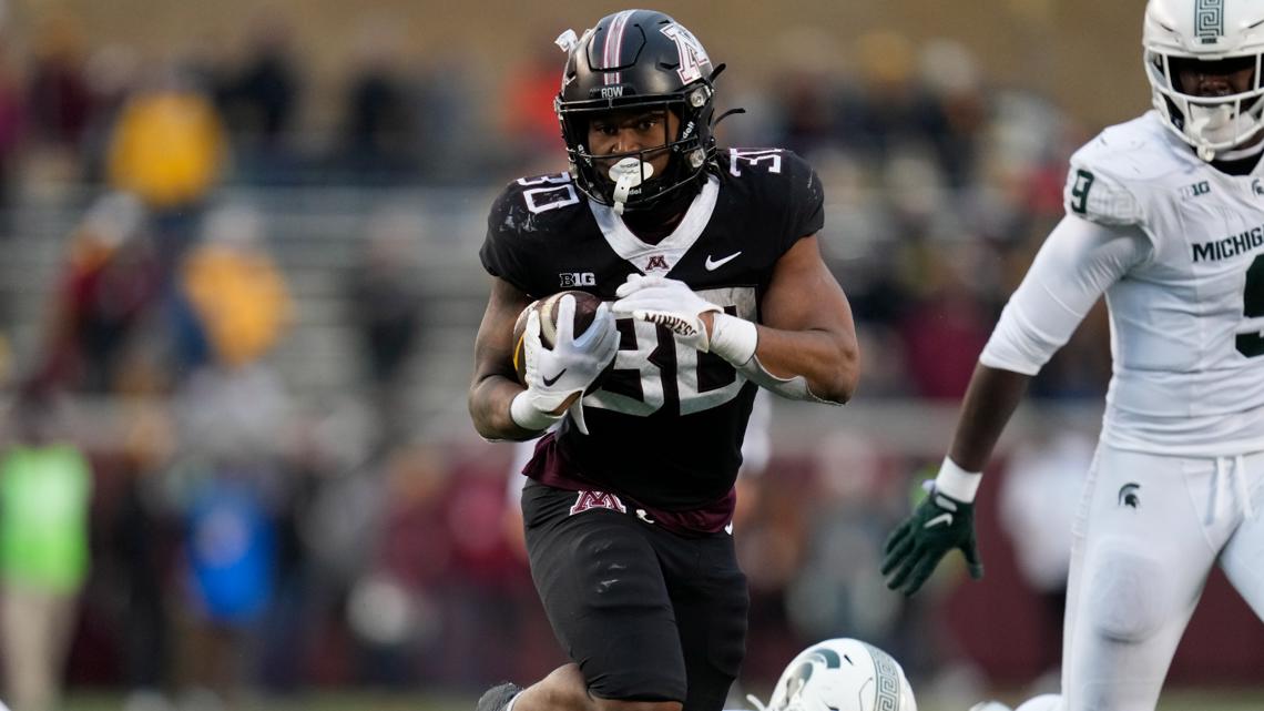 Minnesota beats Michigan State 2712