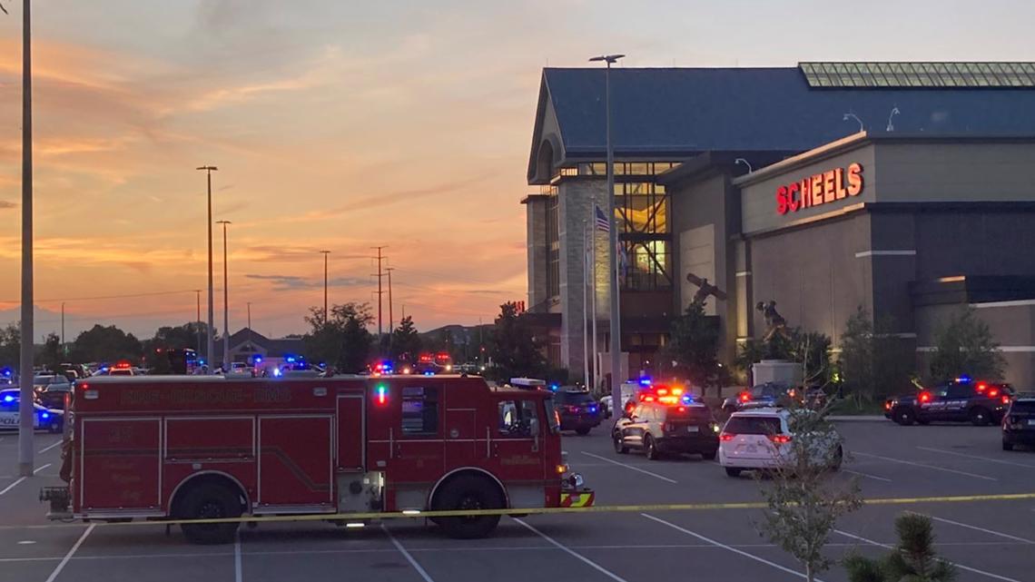 Shots fired, teen girl wounded Sunday at Crossgates Mall